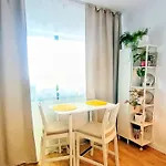Sema White * בוקרשט