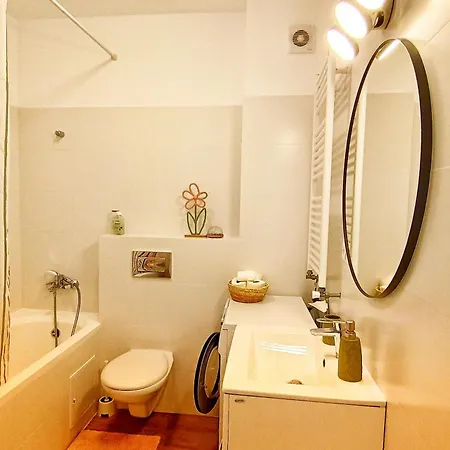 Sema White Appartement Boekarest